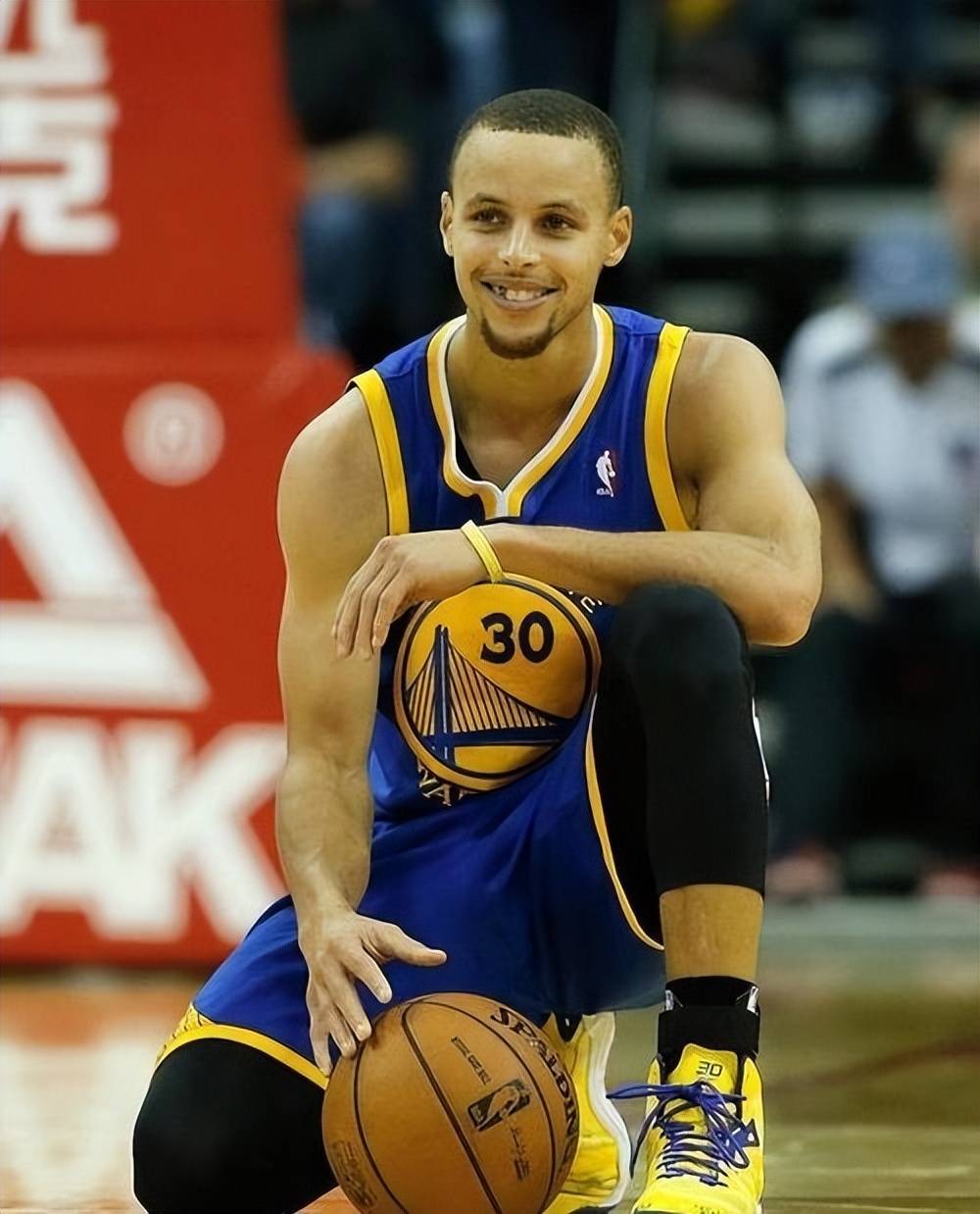 背后是整个 背后是整个