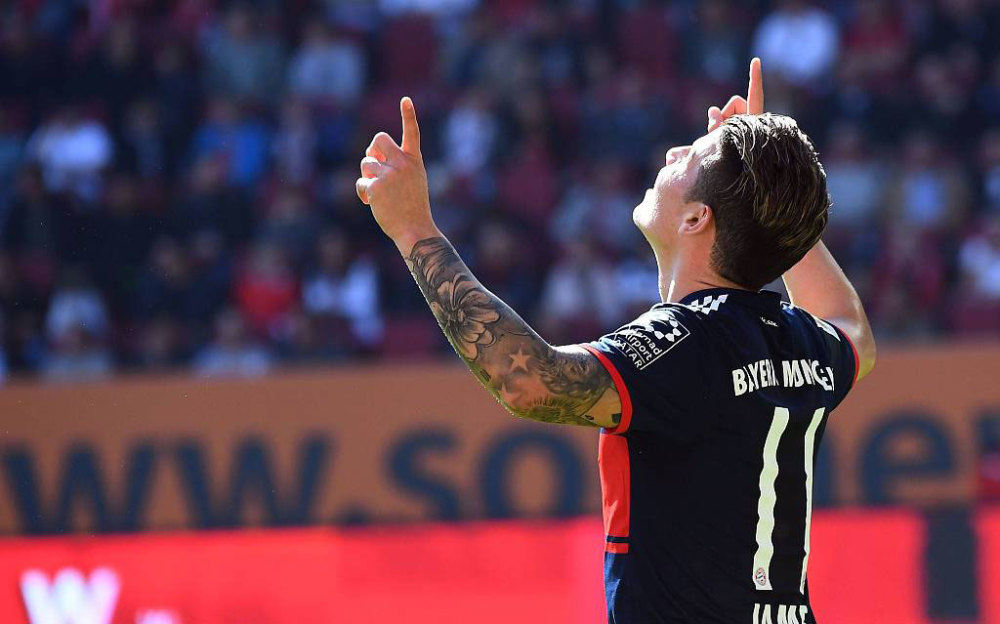 届赛事中的 届赛事中的