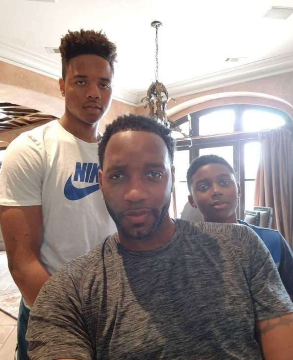 与此同时 与此同时