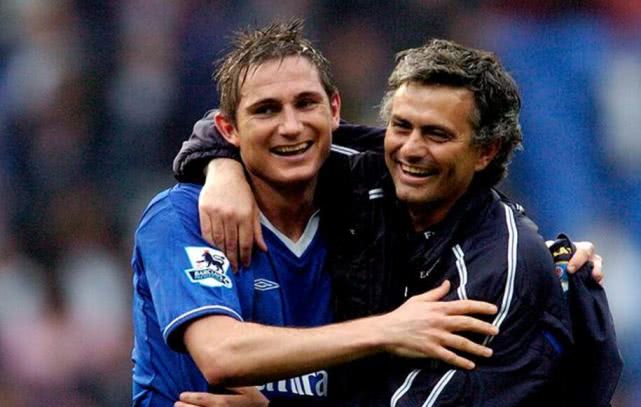 重负的微笑 重负的微笑