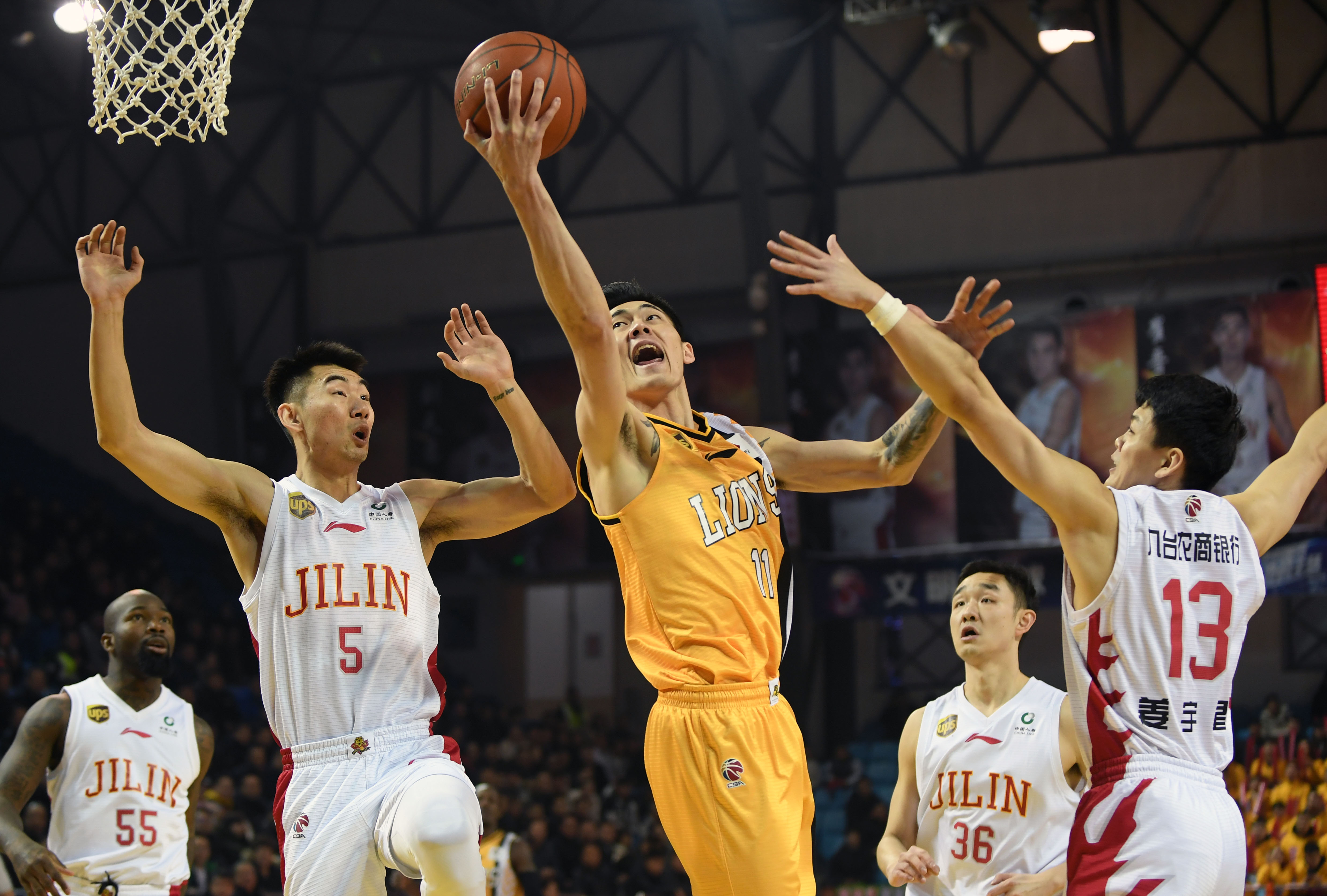 后手轻顶路 后手轻顶路